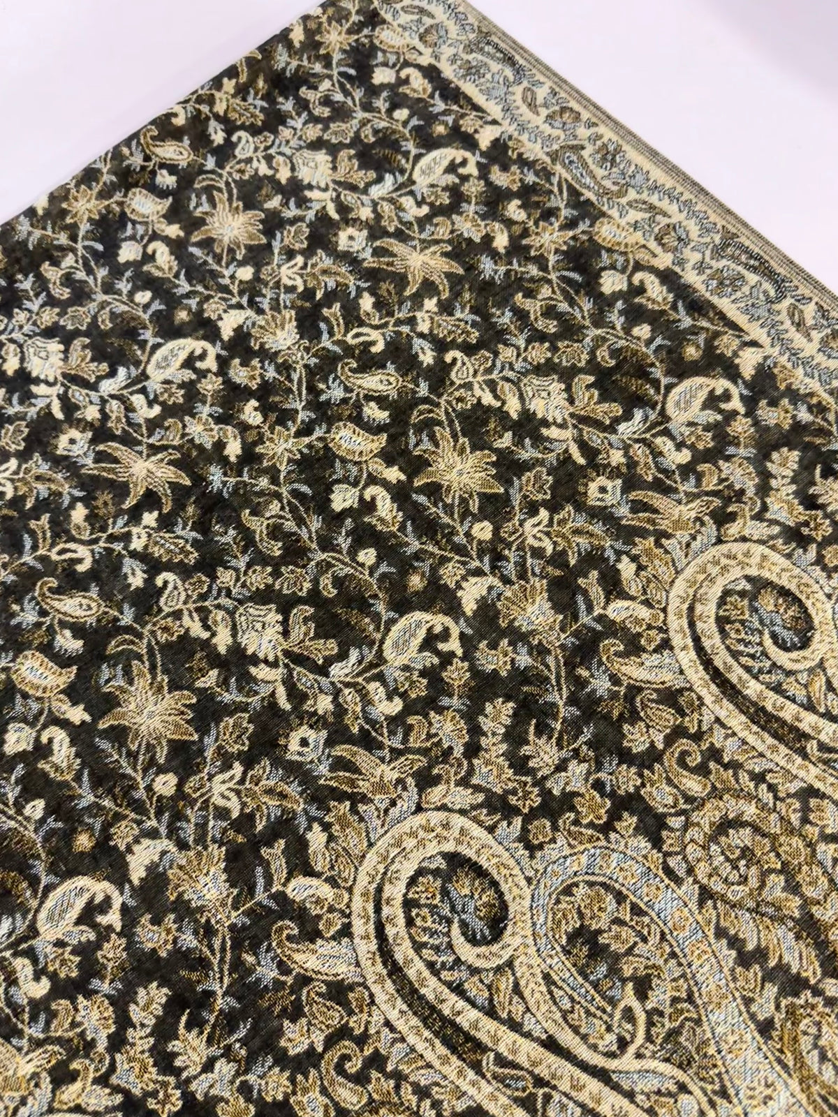 Minsha Black & off white Pashmina